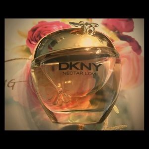 DKNY NETAR LOVE